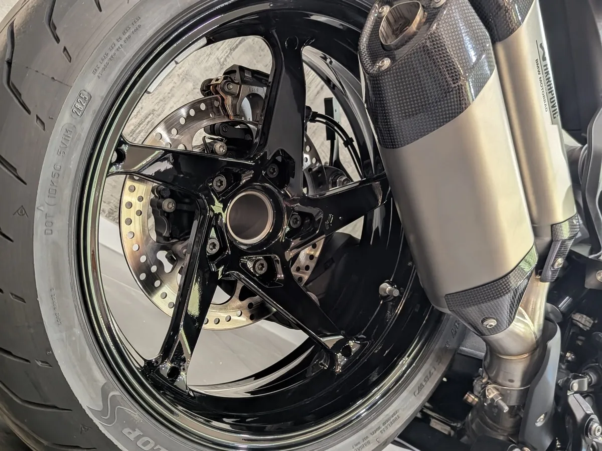 BMW Motorrad R 1300 RS 1300 см³ (145 л.с.) (145) 1300 Черный в АВИЛОН. Слайд №10