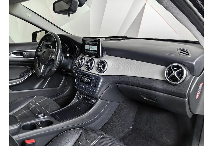 Mercedes-Benz GLA 250 7G-DCT 4MATIC (211 л.с.) Особая серия Черный в АВИЛОН. Слайд №14