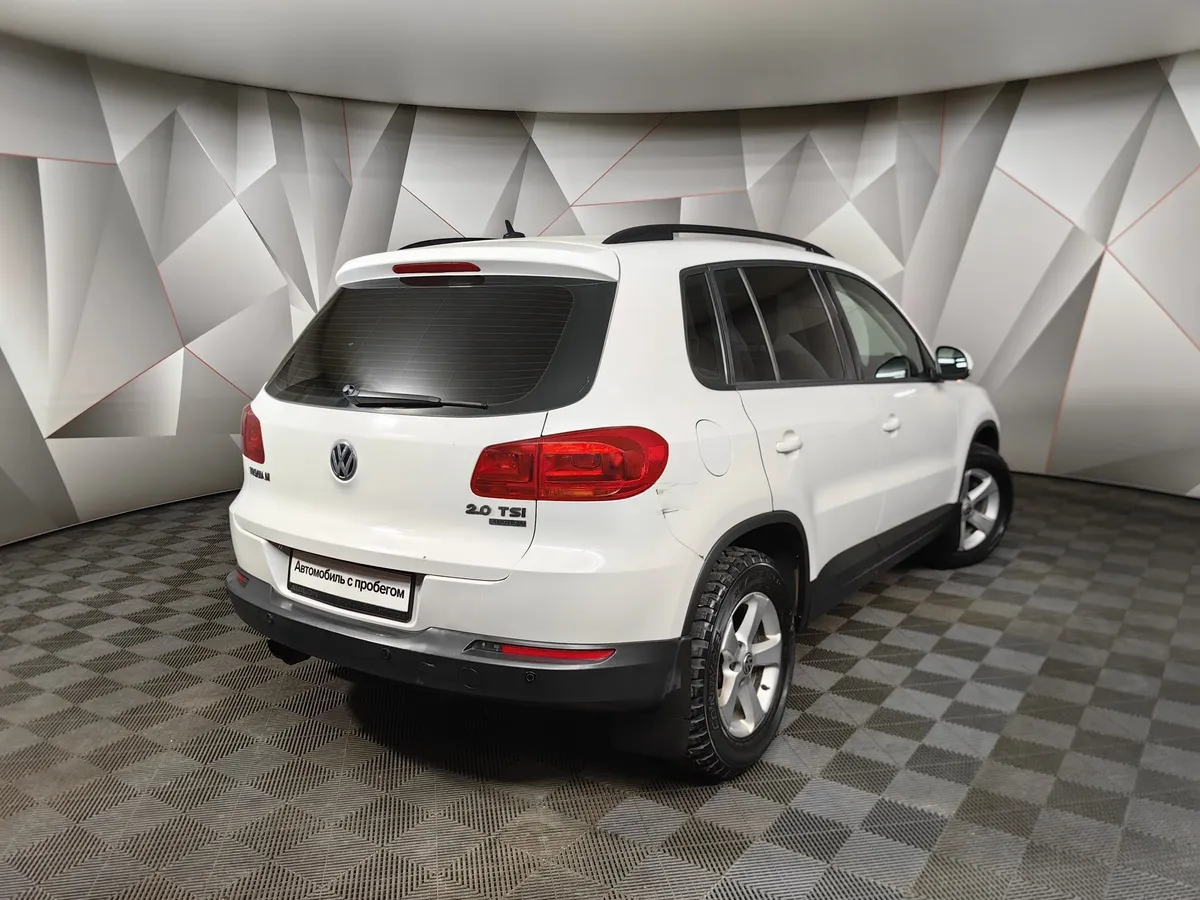 Volkswagen Tiguan 2.0 TSI 4Motion AT (170 л.с.) Track & Field Белый в АВИЛОН. Слайд №2