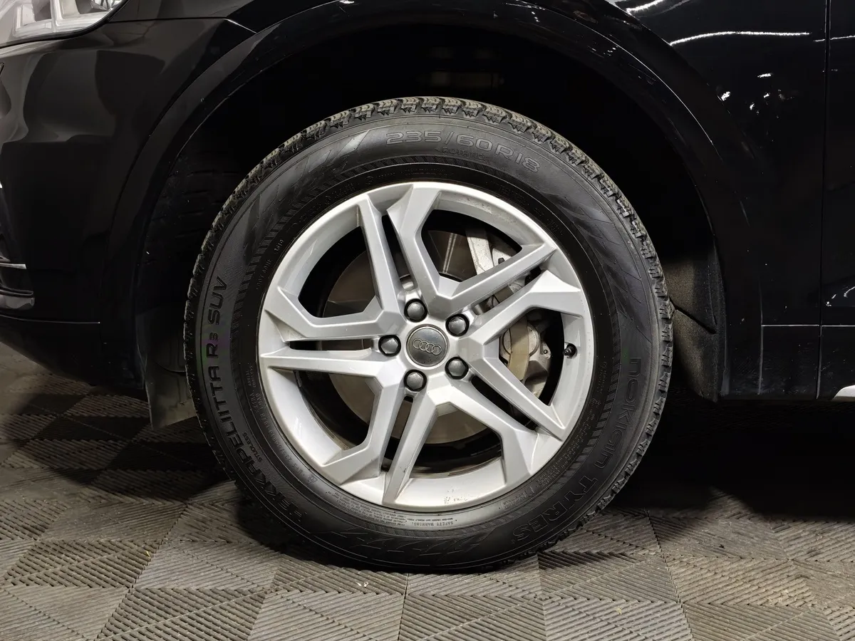 Audi Q5 2.0 TFSI S tronic quattro (249 л.с.) Черный в АВИЛОН. Слайд №9