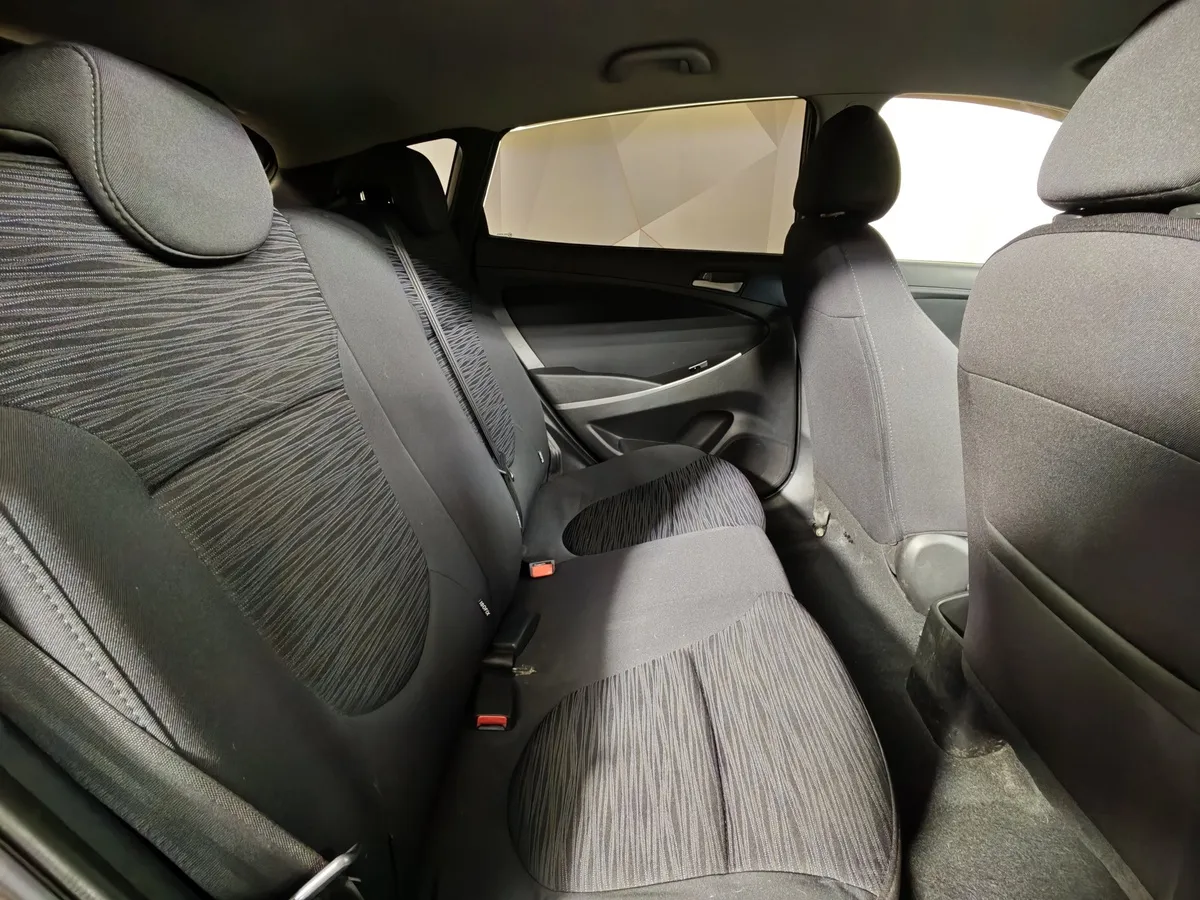 Hyundai Solaris 1.4 AT (107 л.с.) Classic Коричневый в АВИЛОН. Слайд №16