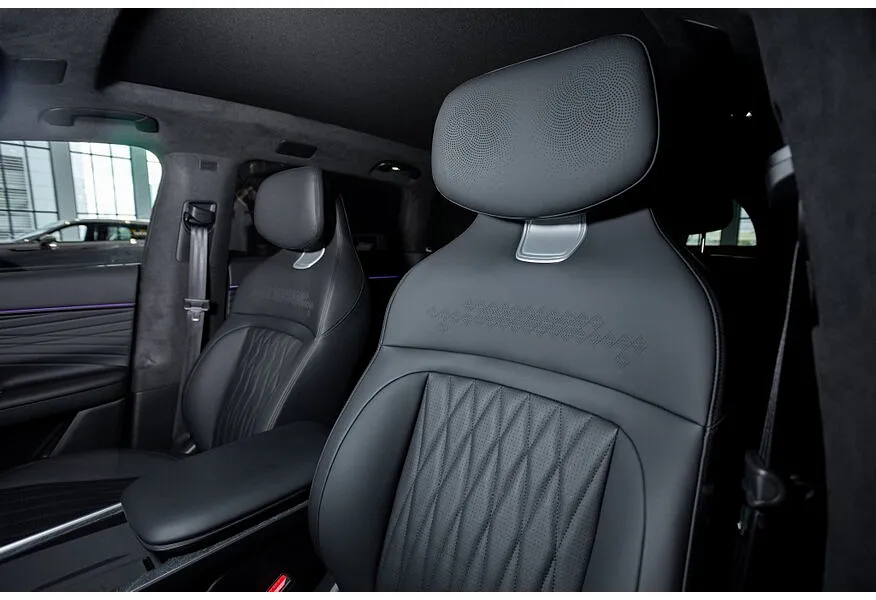 EXEED Exlantix ET 1.5 AT 4WD (469 л.с.) Белый в АВИЛОН. Слайд №9