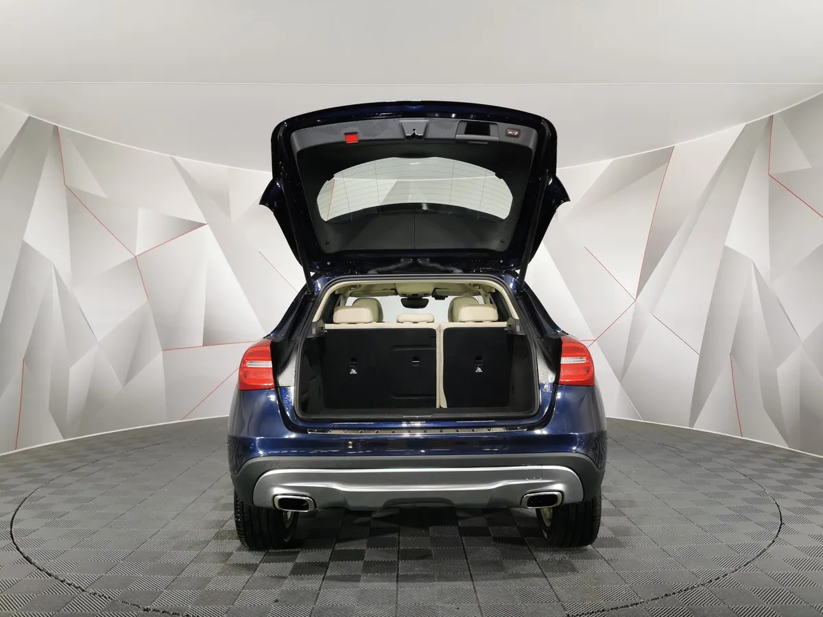 Mercedes-Benz GLA 250 7G-DCT 4MATIC (211 л.с.) Особая серия Синий в АВИЛОН. Слайд №11
