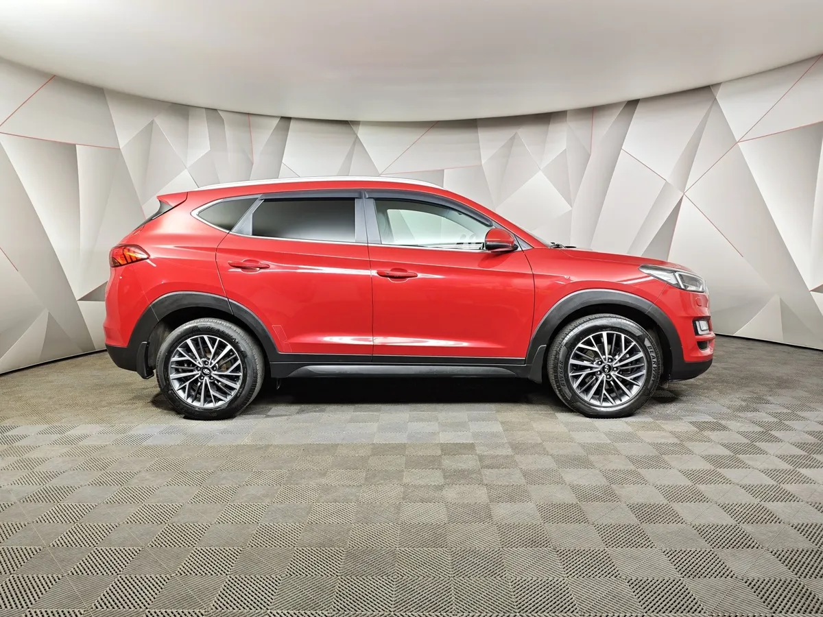 Hyundai Tucson 2.0 (150 л.с.) MPi-6AT-4WD Dynamic Красный в АВИЛОН. Слайд №6