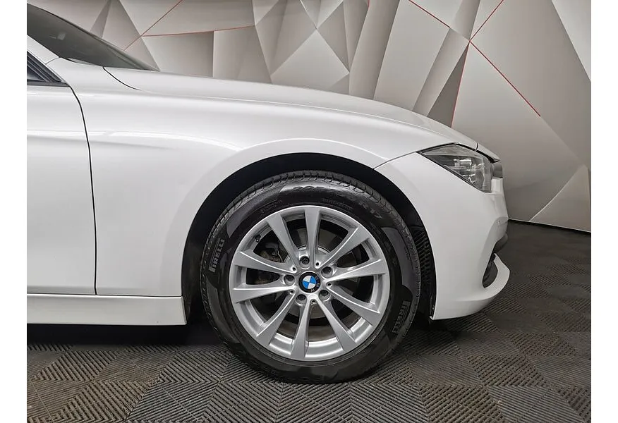 BMW 3 серия 318i AT (136 л.с.) Белый в АВИЛОН. Слайд №9