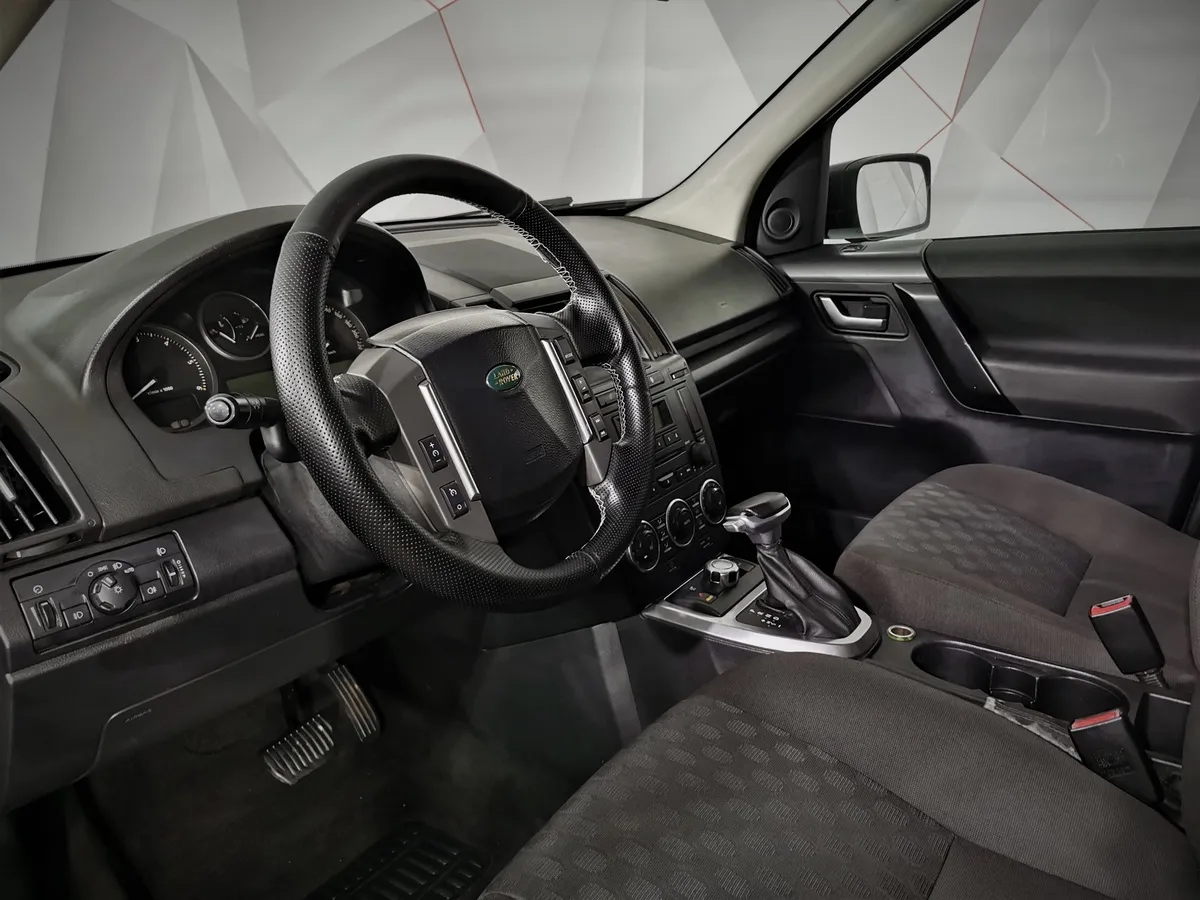 Land Rover Freelander 2.2 TD4 AT (150 л.с.) S Черный в АВИЛОН. Слайд №18