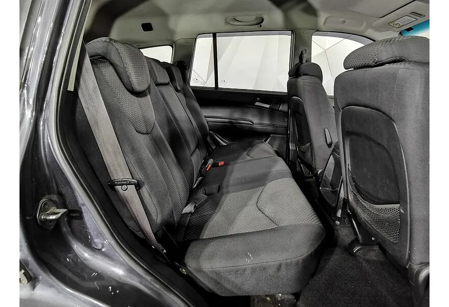 SsangYong Kyron 2.0 Xdi MT 4WD (141 л.с.) Серый в АВИЛОН. Слайд №16