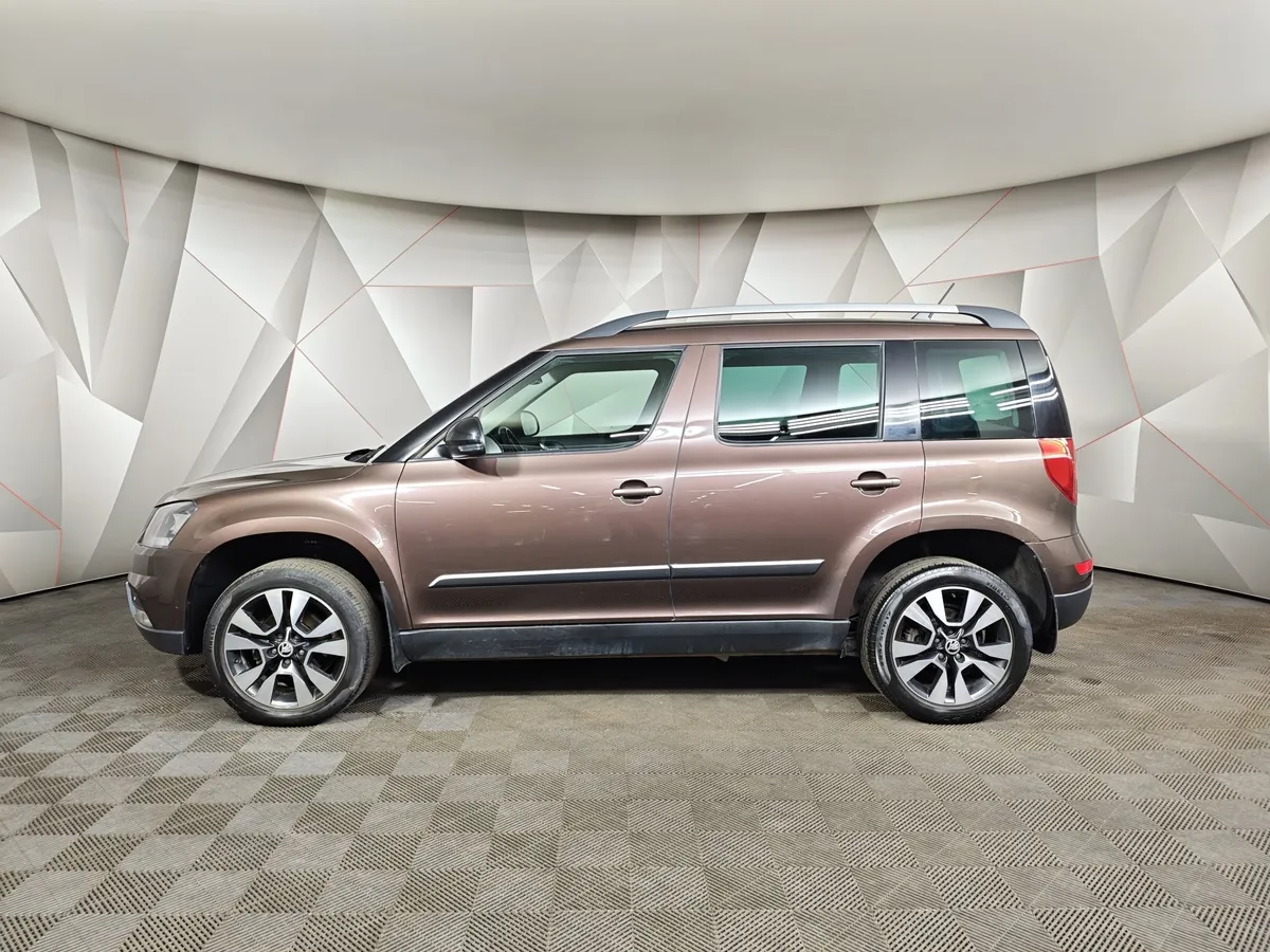 Skoda Yeti 1.6 AT (110 л.с.) Коричневый в АВИЛОН. Слайд №5