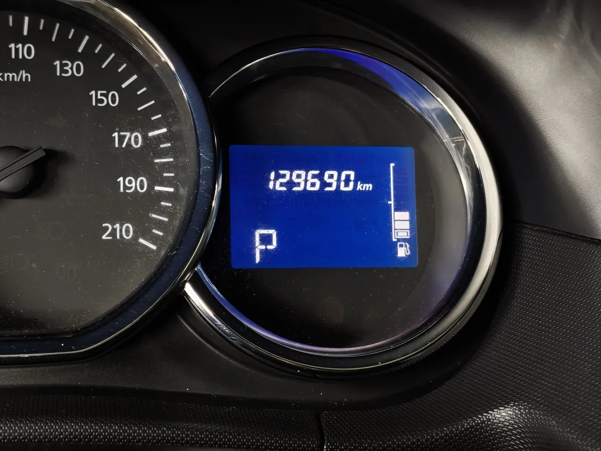 Renault Duster 2.0 AT 4x4 (143 л.с.) Серый в АВИЛОН. Слайд №18