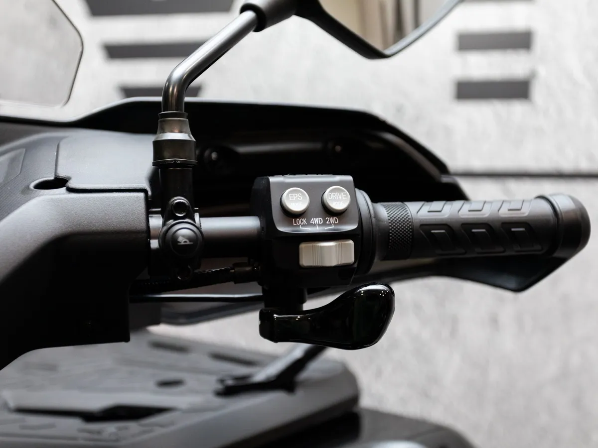 Loncin Xwolf 1000 976 см³ (98 л.с.) 98 976 Черный в АВИЛОН. Слайд №16