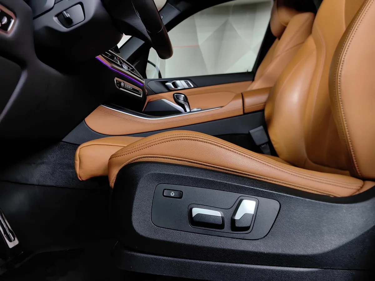 BMW X5 xDrive40d Steptronic (340 л.с.) Черный в АВИЛОН. Слайд №19
