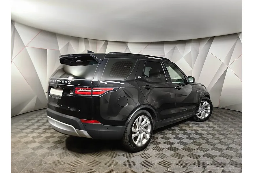 Land Rover Discovery 2.0 SD4 AT 4WD (240 л.с.) Черный в АВИЛОН. Слайд №2