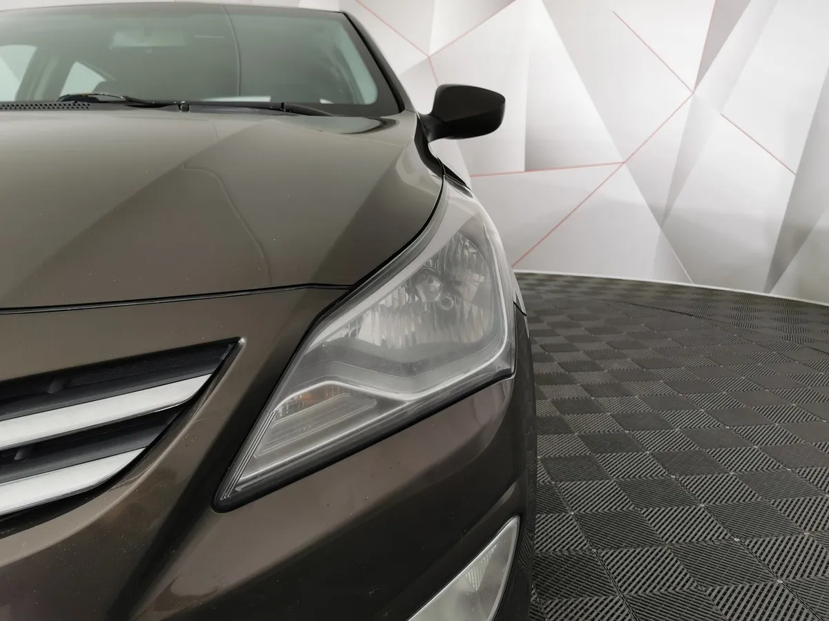 Hyundai Solaris 1.6 MT (123 л.с.) Comfort Коричневый в АВИЛОН. Слайд №10