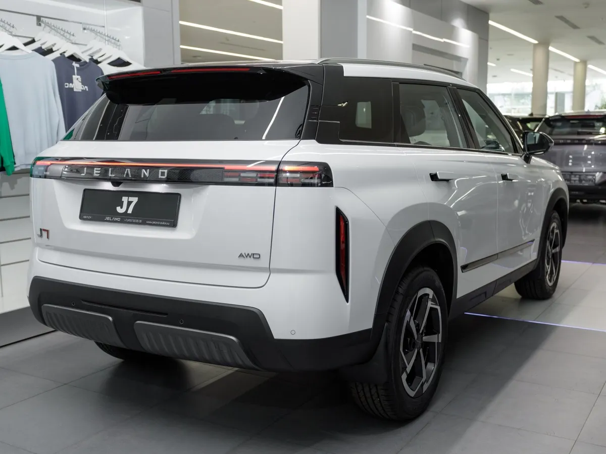 JELAND J7 1.6T DCT 2WD (150 л.с.) Престиж Белый в АВИЛОН. Слайд №6