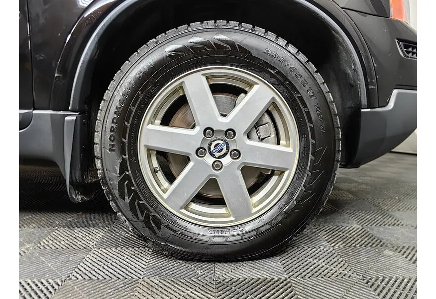 Volvo XC90 2.4 D5 Geartronic AWD (5 мест) (185 л.с.) Черный в АВИЛОН. Слайд №9