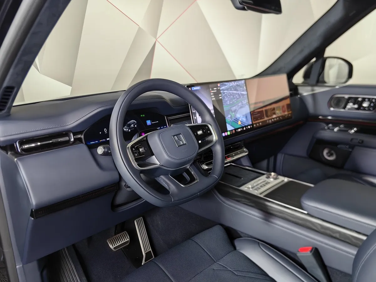 Zeekr 9X 2.0h AT 4WD (1177 л.с.) Ultra Черный в АВИЛОН. Слайд №18