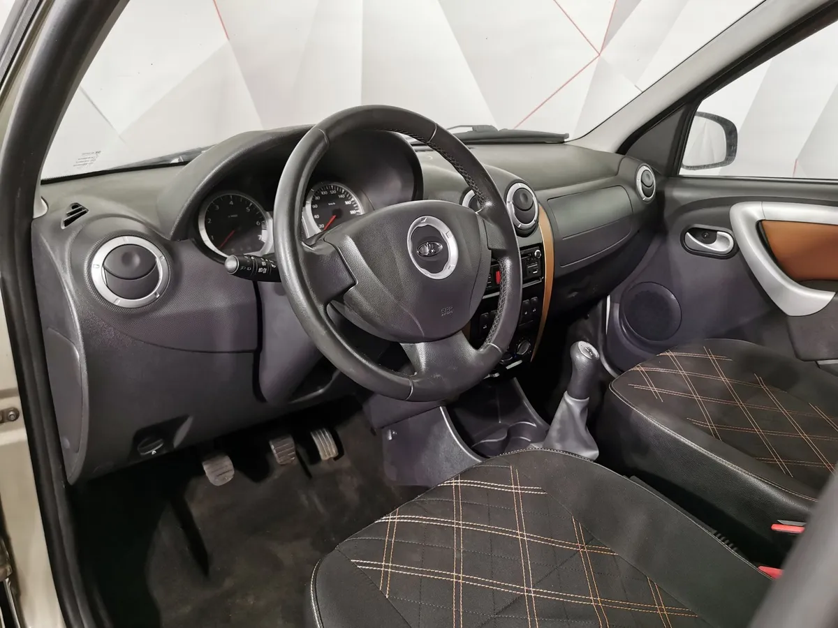 ВАЗ (Lada) Largus 1.6 MT 16 кл (5 мест) (102 л.с.) KS045-52-X00 Luxe Бежевый в АВИЛОН. Слайд №17