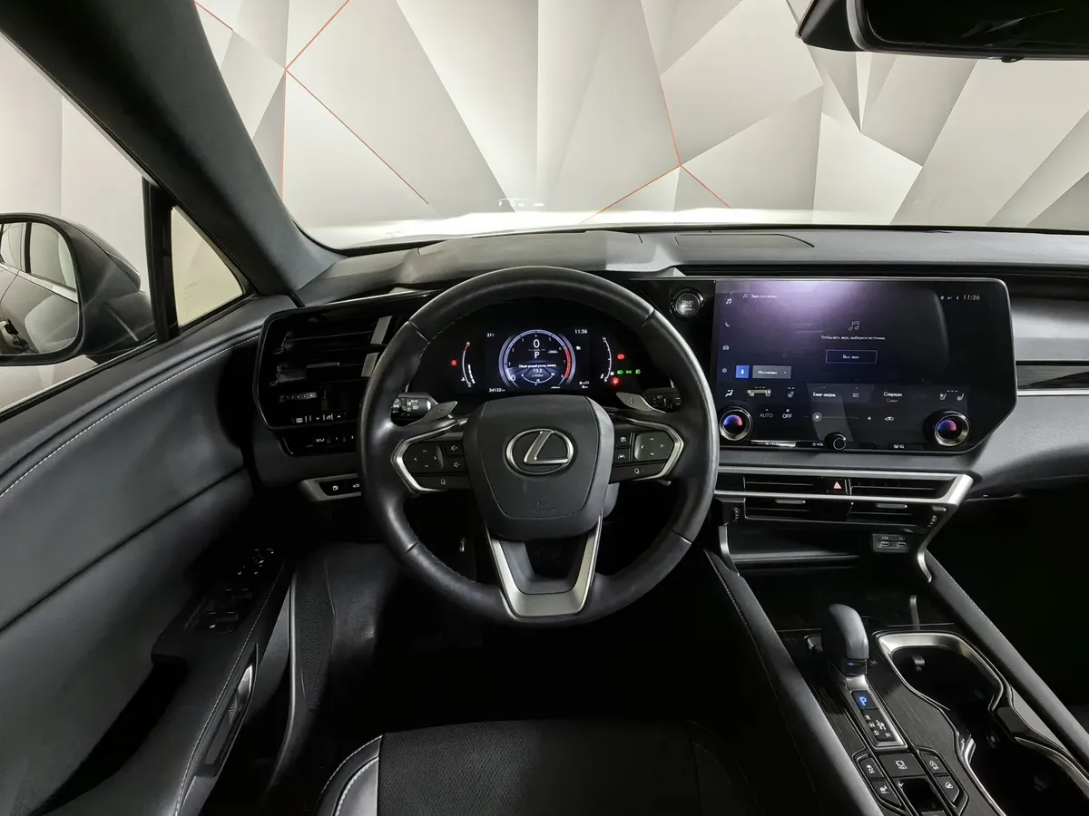 Lexus RX 350 AT AWD (279 л.с.) Executive Черный в АВИЛОН. Слайд №19