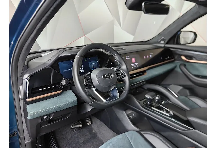 Geely Monjaro 2.0T 8AT 4WD (238 л.с.) Exclusive Синий в АВИЛОН. Слайд №19