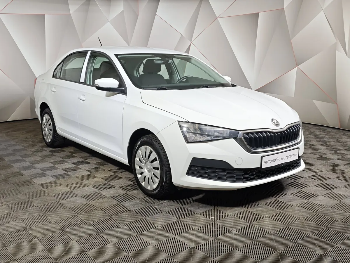Skoda Rapid 1.6 AT (110 л.с.) Белый в АВИЛОН. Слайд №3