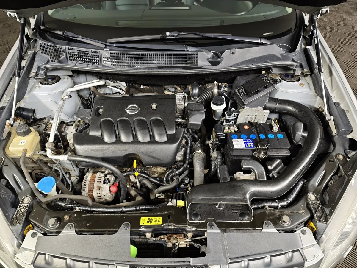Nissan Qashqai 2.0 CVT AWD (141 л.с.) Серебристый в АВИЛОН. Слайд №9