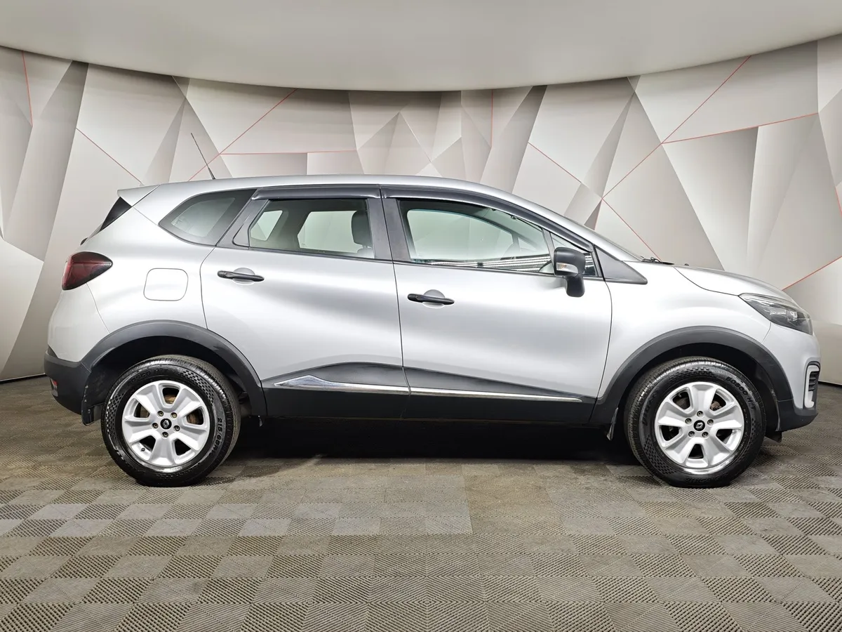 Renault Kaptur 1.6 MT (114 л.с.) Life Серый в АВИЛОН. Слайд №6
