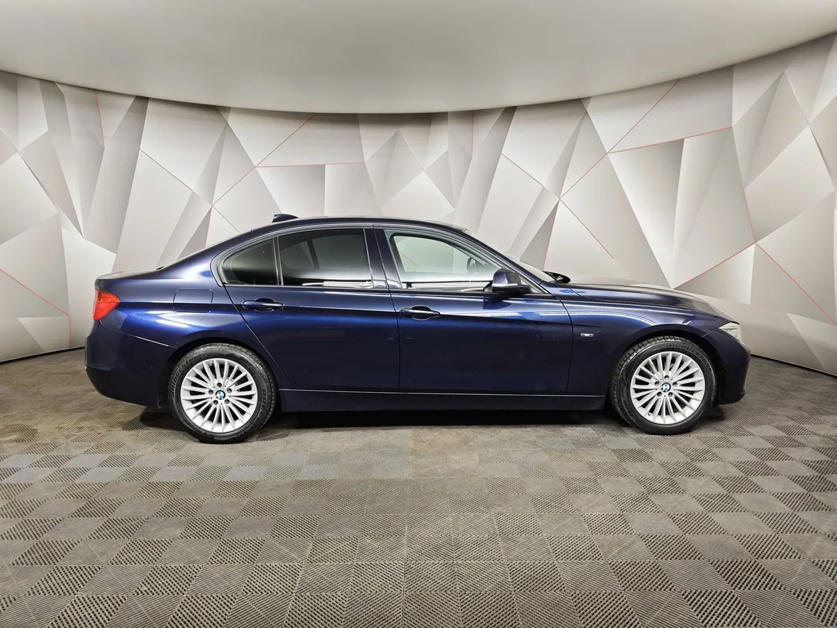 BMW 3 серия 320d AT (190 л.с.) Синий в АВИЛОН. Слайд №6 BMW 3 серия 320d AT (190 л.с.) Синий в АВИЛОН. Слайд №6