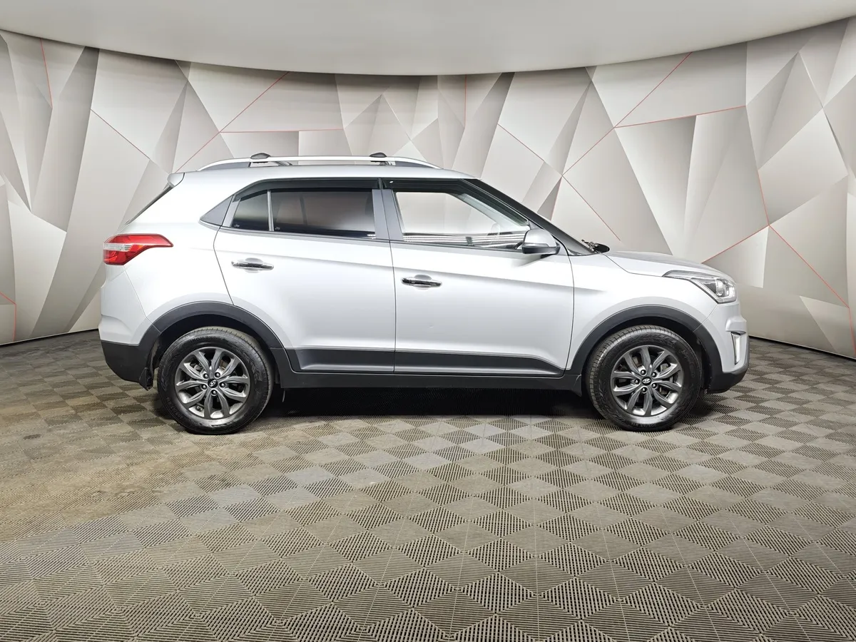 Hyundai Creta 1.6 AT AWD (121 л.с.) Travel + Advanced Серый в АВИЛОН. Слайд №5