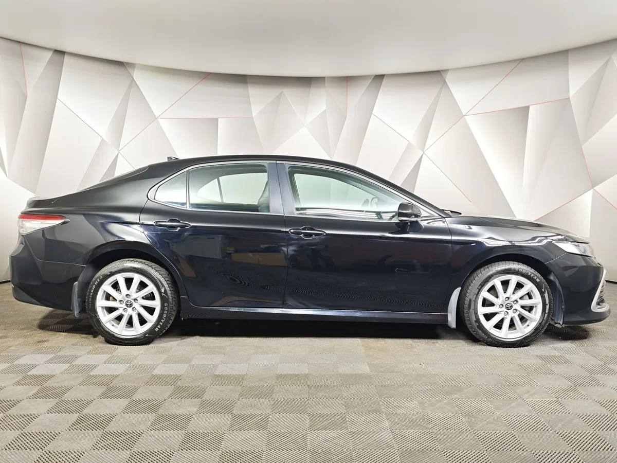Toyota Camry 2.5 AT (200 л.с.) Черный в АВИЛОН. Слайд №6