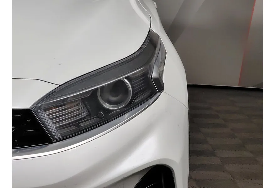 Kia Cerato 2.0 MPI AT (150 л.с.) Luxe Белый в АВИЛОН. Слайд №10