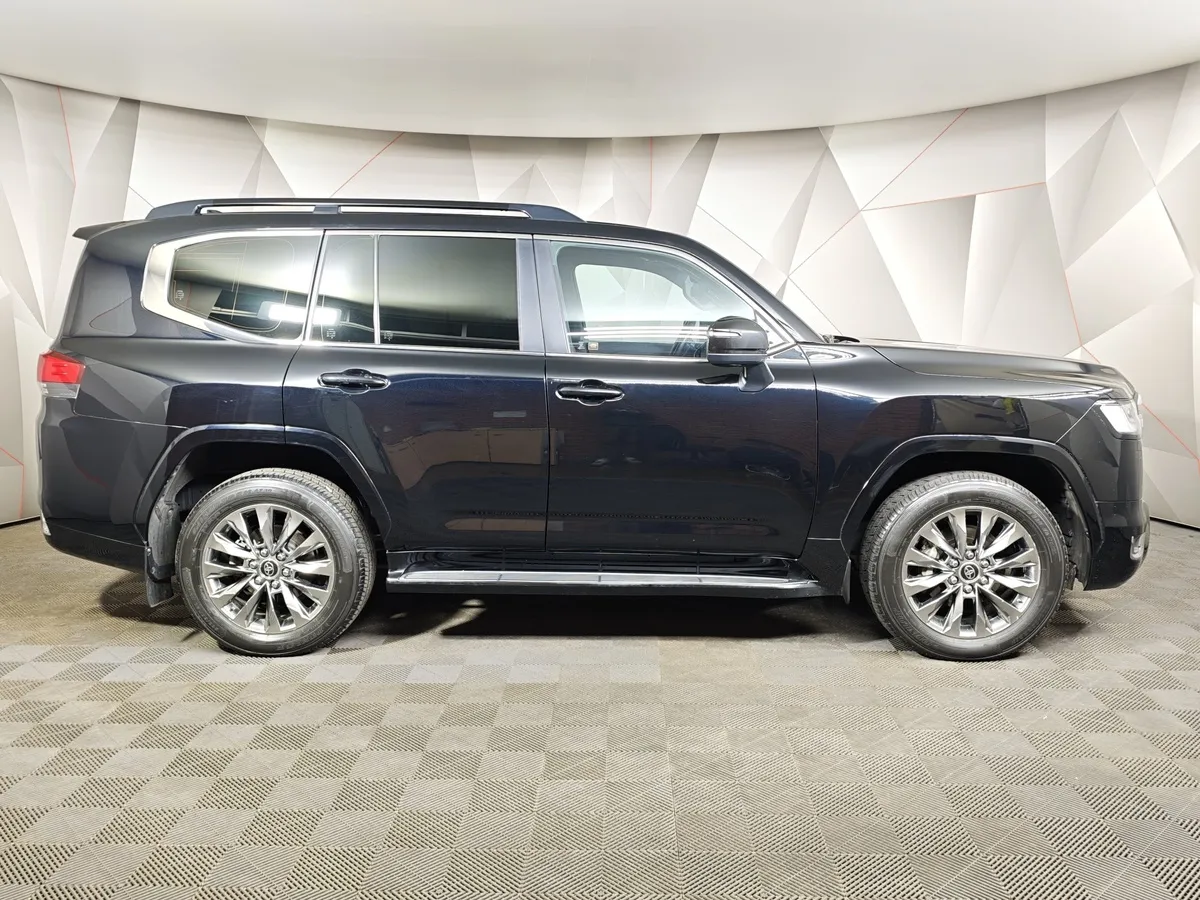 Toyota Land Cruiser 3.4 V6 AT 4WD (299 л.с.) 70th Anniversary Черный в АВИЛОН. Слайд №6