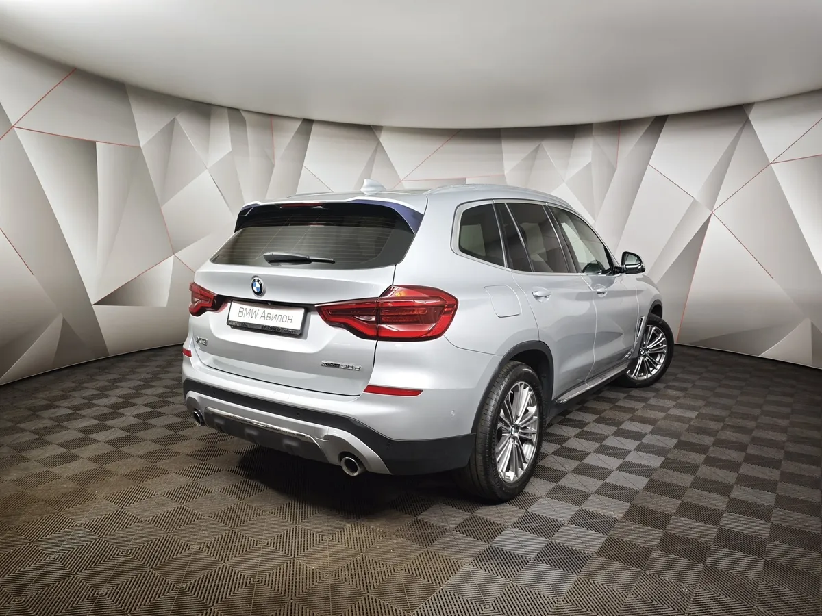 BMW X3 xDrive30d AT (249 л.с.) Luxury Серебристый в АВИЛОН. Слайд №2