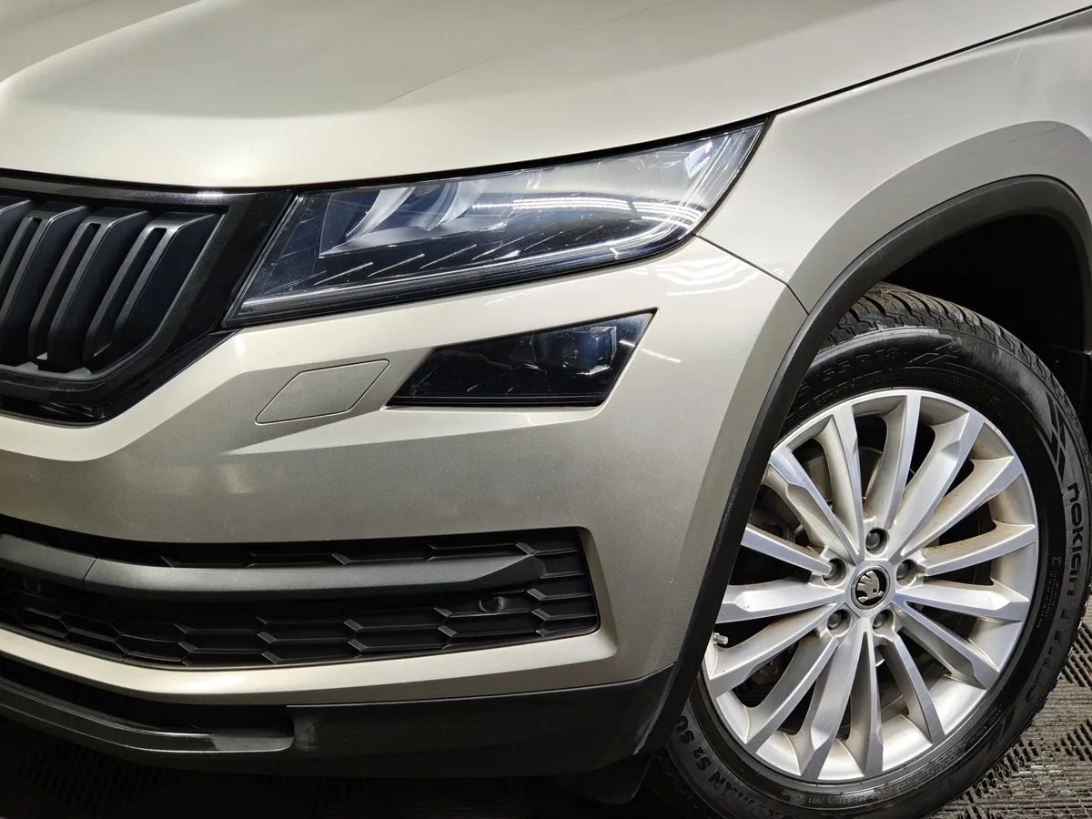 Skoda Kodiaq 2.0 TDI DSG 4X4 (150 л.с.) Бежевый в АВИЛОН. Слайд №10