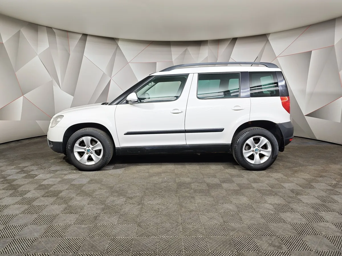 Skoda Yeti 1.2 TSI DSG (105 л.с.) Active Белый в АВИЛОН. Слайд №5