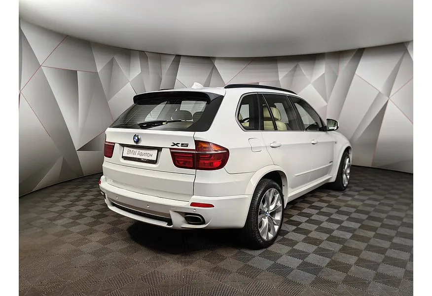 LIVE. Слайд №6