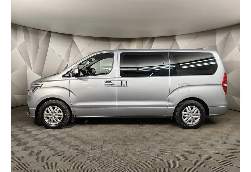 Hyundai H-1 2.5 CRDi AT (170 л.с.) Active Серый в АВИЛОН. Слайд №5