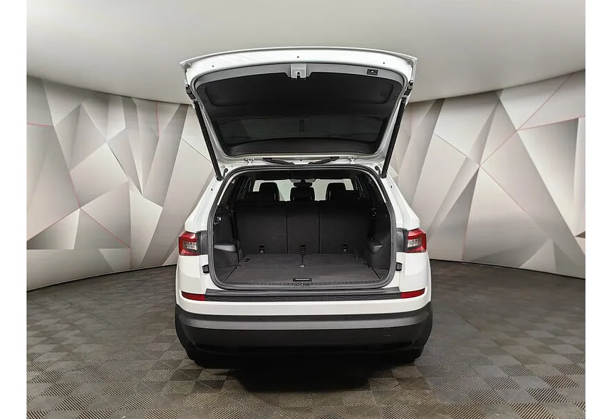 АВИЛОН - Skoda Kodiaq 1.4 TSI DSG 4X4 (150 л.с.) Белый - slide 17