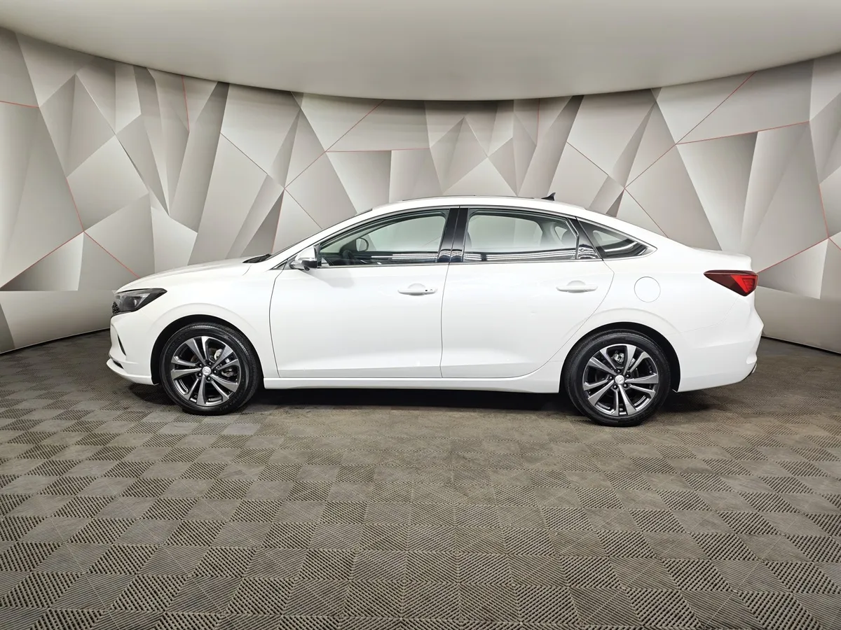 Changan Eado Plus 1.4 TGDI 7DSG 2WD (150 л.с.) Tech Белый в АВИЛОН. Слайд №5