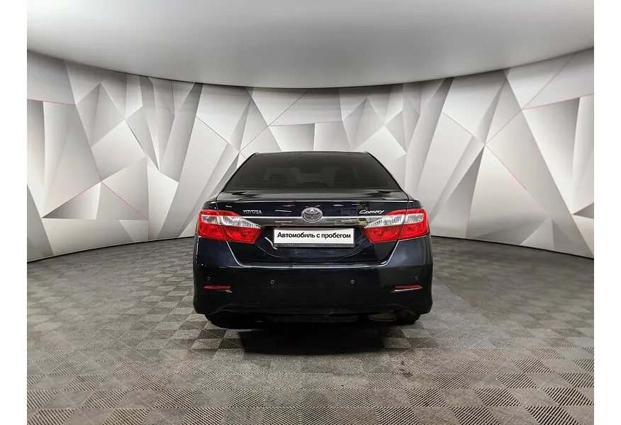 Toyota Camry 2.5 AT (181 л.с.) Черный в АВИЛОН. Слайд №8 Toyota Camry 2.5 AT (181 л.с.) Черный в АВИЛОН. Слайд №8