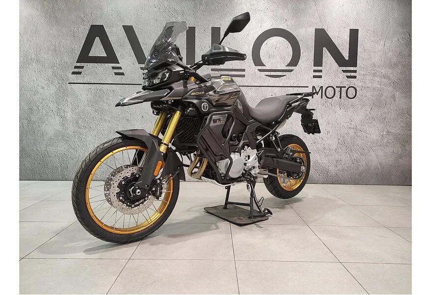 АВИЛОН - VOGE DS900X 895 см³ (96 л.с.) (96) Черный - slide 9079878