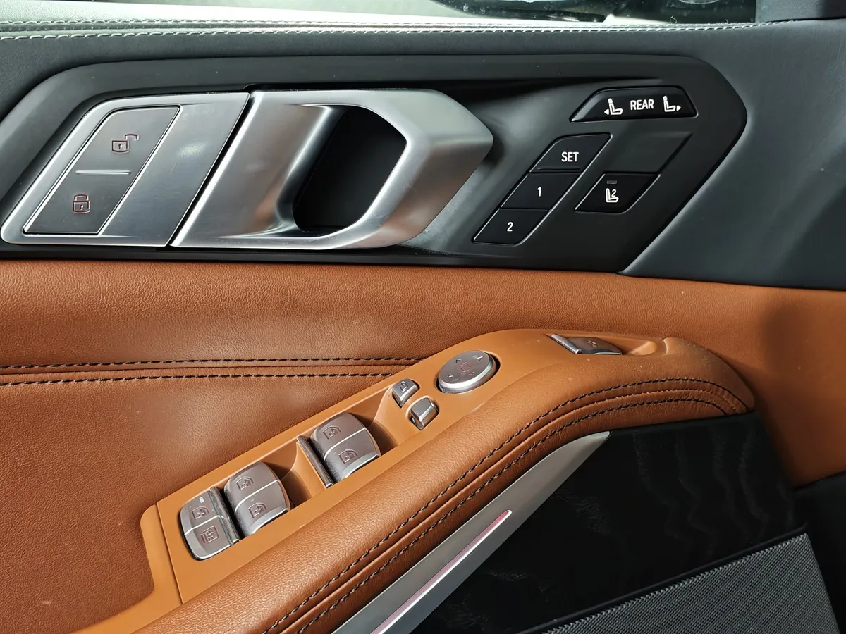 BMW X7 xDrive40i Steptronic (340 л.с.) в АВИЛОН. Слайд №19