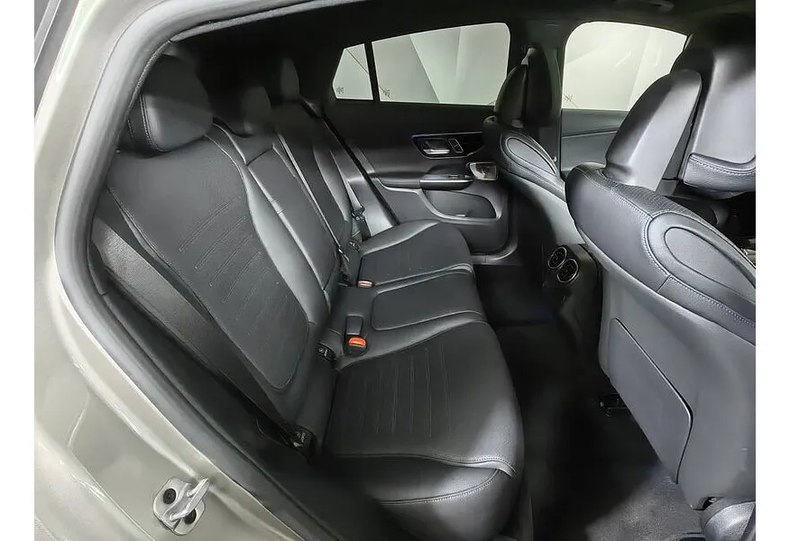 Mercedes-Benz GLC Купе 300 9G-TRONIC 4MATIC (272 л.с.) Серый в АВИЛОН. Слайд №16