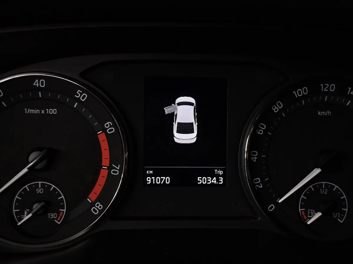 Skoda Octavia 1.4 AT FWD (150 л.с.) Белый в АВИЛОН. Слайд №18