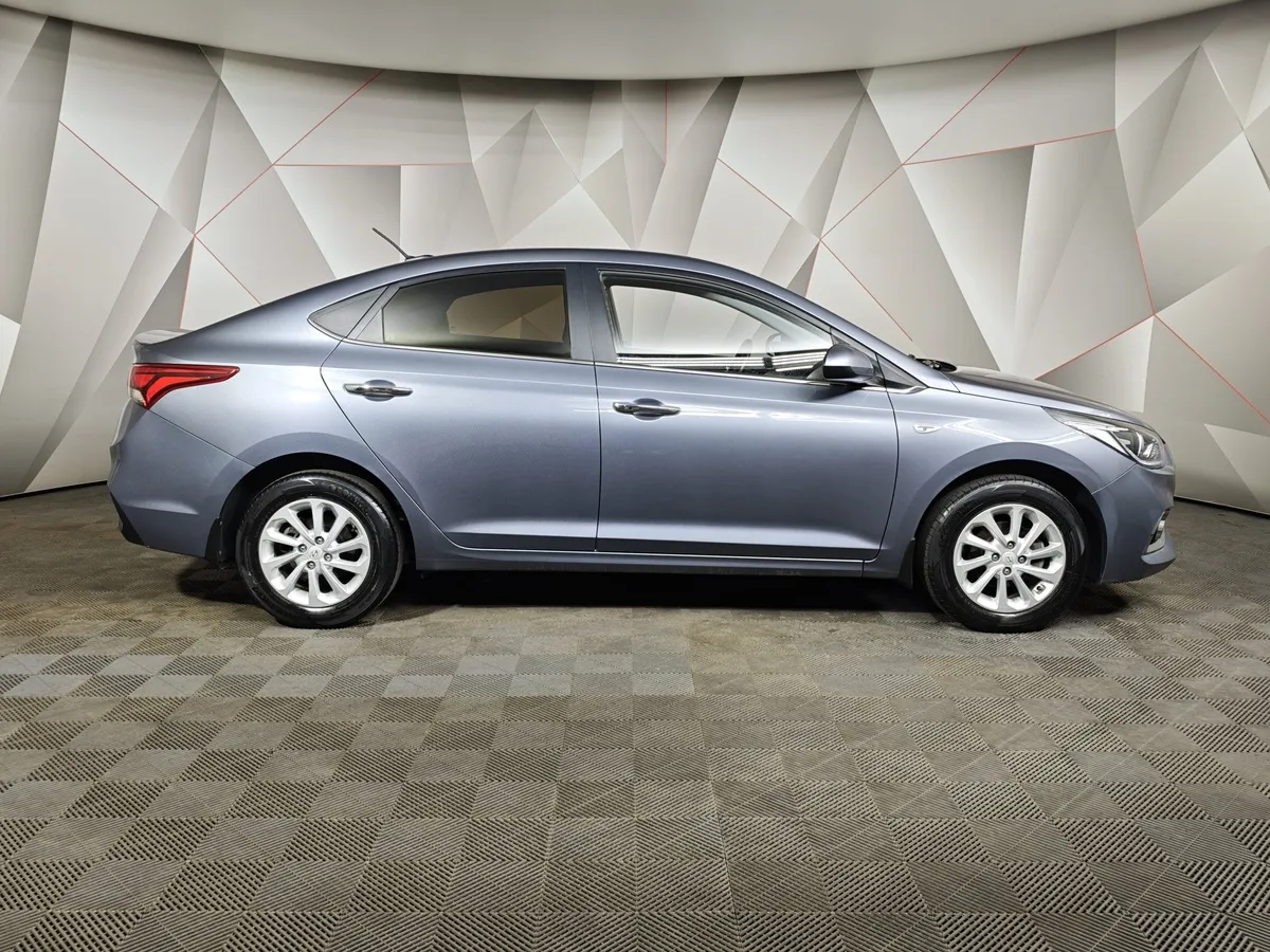 Hyundai Solaris 1.6 AT (123 л.с.) Elegance Серый в АВИЛОН. Слайд №6