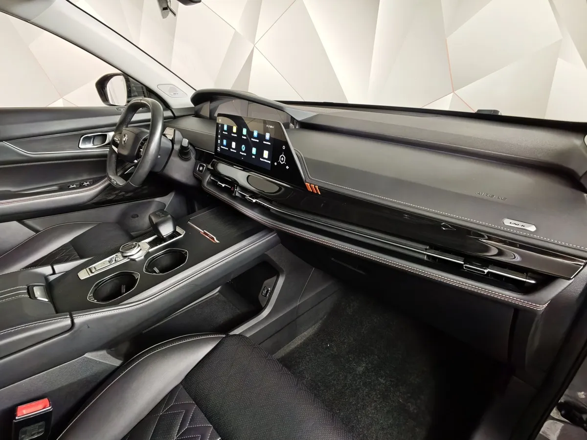 Changan UNI-K iDD 1.5T AT (316 л.с.) Premium Серый в АВИЛОН. Слайд №12
