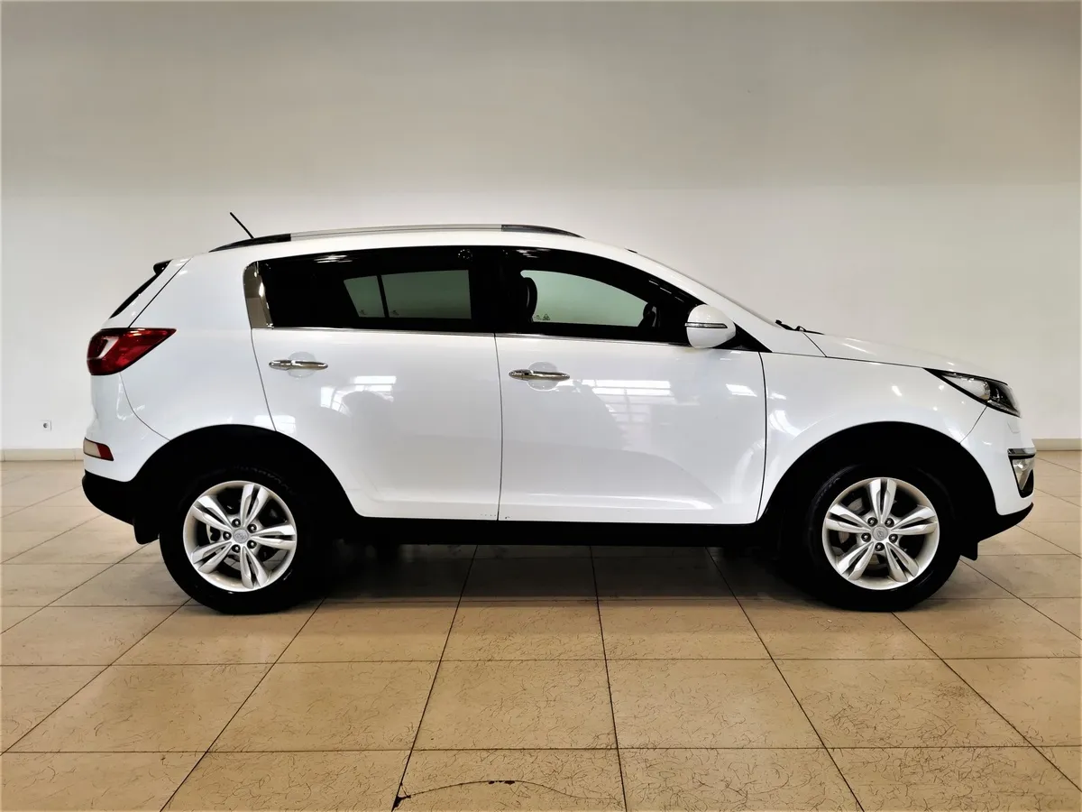 Kia Sportage 2.0 TD AT 4WD (136 л.с.) Белый в АВИЛОН. Слайд №6