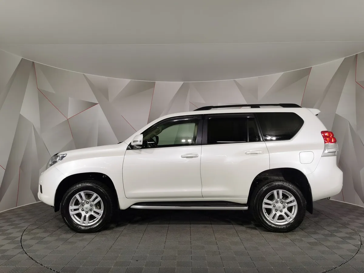Toyota Land Cruiser Prado 4.0 AT 4WD (282 л.с.) Белый в АВИЛОН. Слайд №5