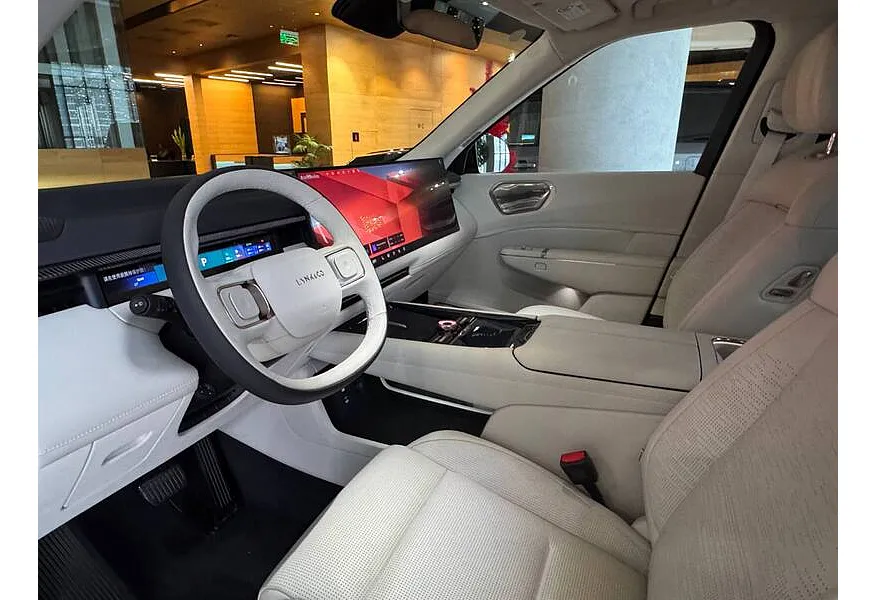 Lynk & Co 900 2.0 AT 4WD (884 л.с.) Discovery Серый в АВИЛОН. Слайд №11