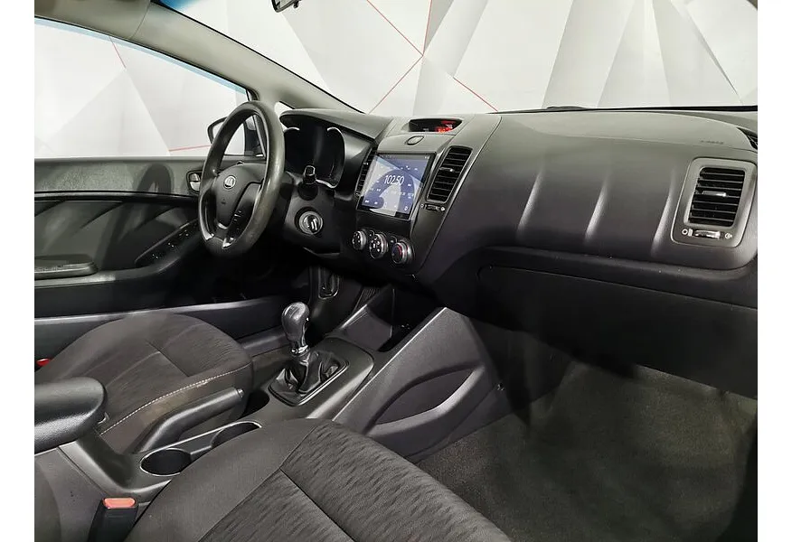 Kia Cerato 1.6 MT (130 л.с.) Comfort (D460) Серебристый в АВИЛОН. Слайд №13