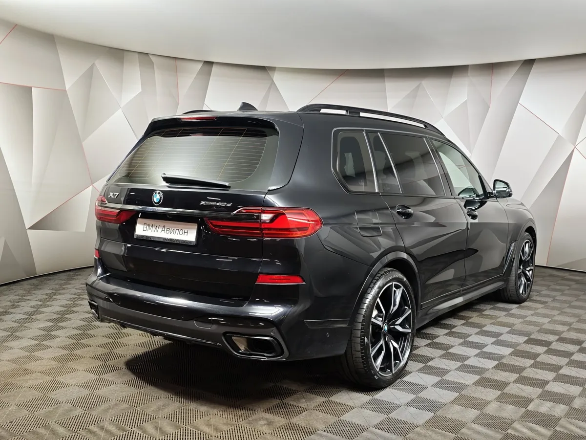 BMW X7 xDrive40d Steptronic (340 л.с.) Базовая (Локальная сборка) Черный в АВИЛОН. Слайд №2